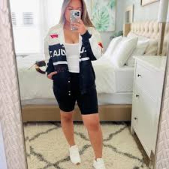 ~Ladies Racing F1 Signature Graphic Jacket~NWT's~XS~LAST ONE!!! - Picture 7 of 7